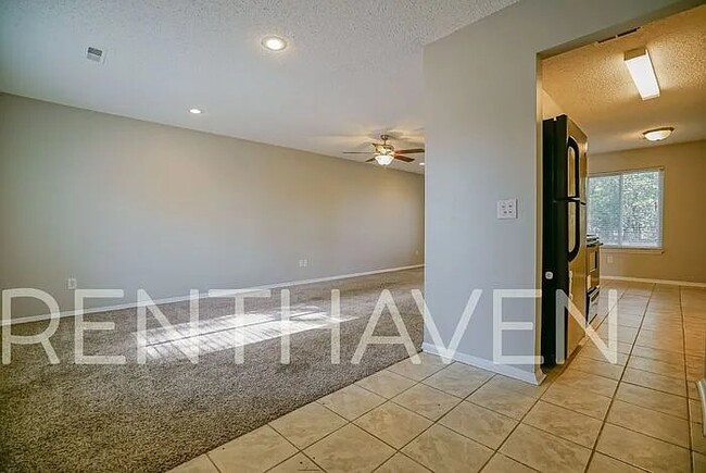 Photo - 421 Rockingham Rd