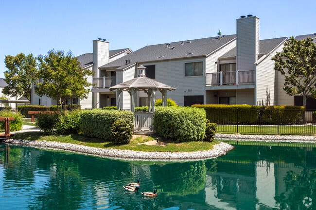 Lakeside Apartments