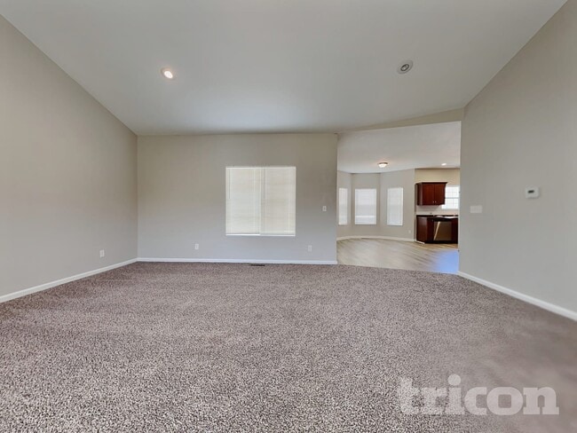 Photo - 4682 Bayview Dr