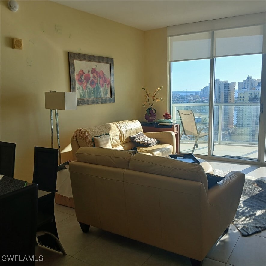 Photo - 3000 Oasis Grand Blvd Unit 2702