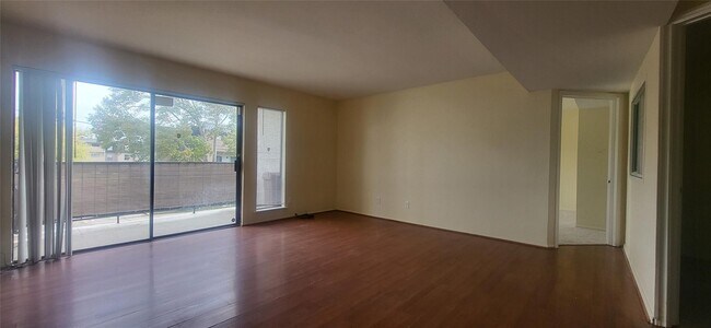 Photo - 2822 S Bartell Dr Unit 21