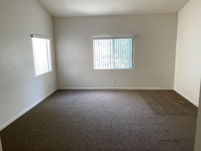 Photo - 857 Park Walk Ave