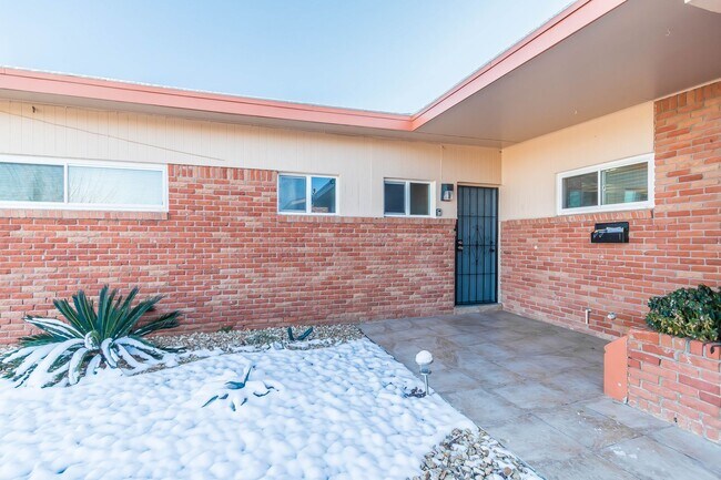 Photo - Furnished 3 bedroom, 2 bath home in Northeast El Paso!