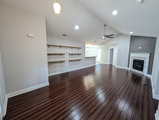 Photo - 8129 Segura St