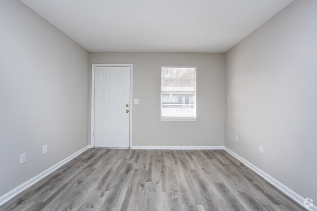 1BR, 1BA - 600SF