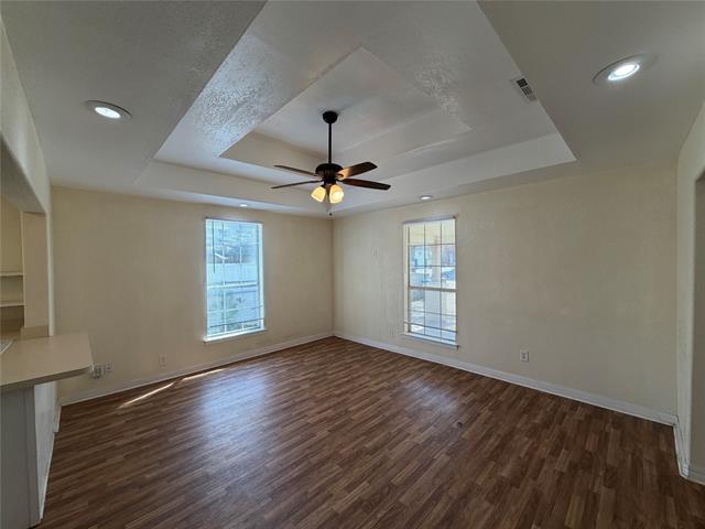 Photo - 1402 N Commerce St