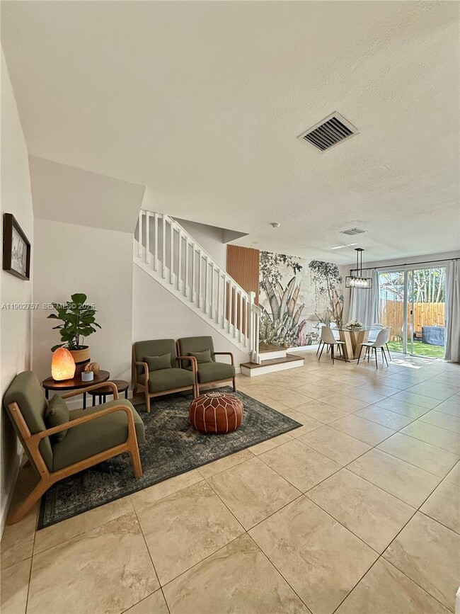 Photo - 1034 NE 208th St