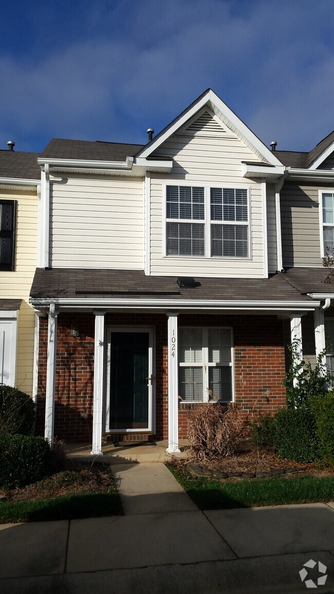 Building Photo - 1024 Oak Blossom Way Rental