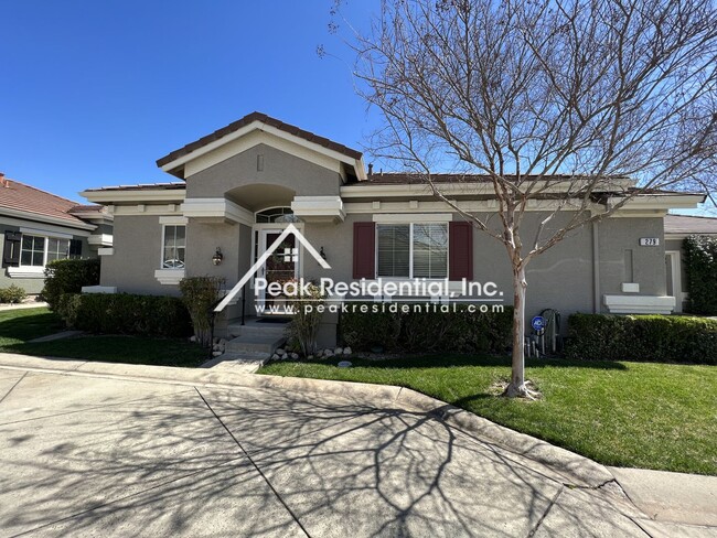 Updated 3bd/2ba Folsom Home in Gated Commu... - Updated 3bd/2ba Folsom Home in Gated Commu...