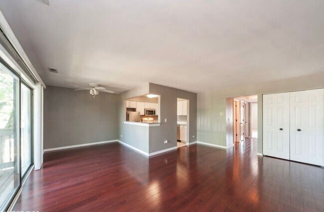 209 W Court of Shorewood Condo Unit 2A Condo for Rent in Vernon Hills 209 W Court of Shorewood Condo Unit 2A Condo for Rent in Vernon Hills