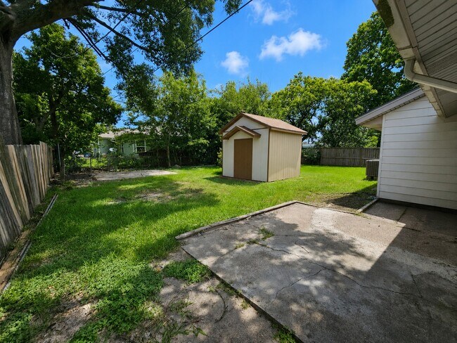 Photo - 2914 Tarpey Ave