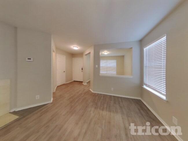 Photo - 3839 Cherokee Blvd