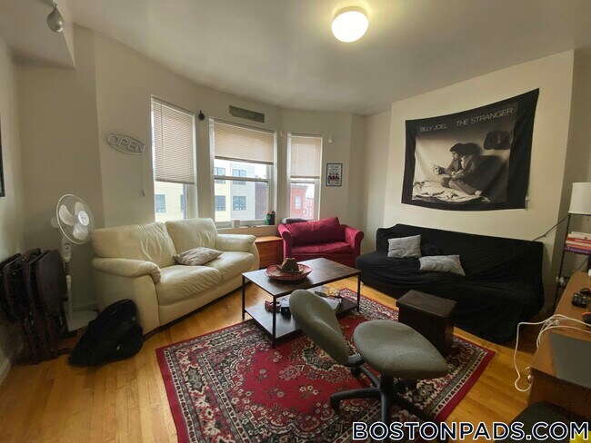 Photo - 1458 Tremont St Unidad 3