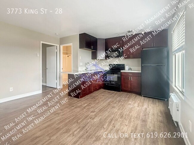 Photo - 3773 King St Unit 28