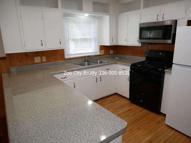 Photo - 678 Mack Rd
