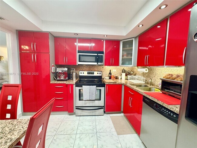 Photo - 250 174th St Unit 1912