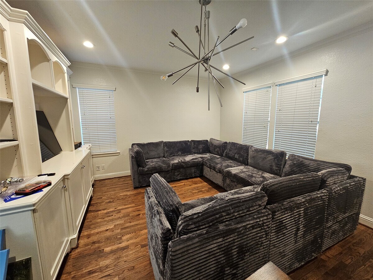 Photo - 2312 Blodgett St