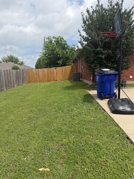 Photo - 609 Kings Way Dr Unit A