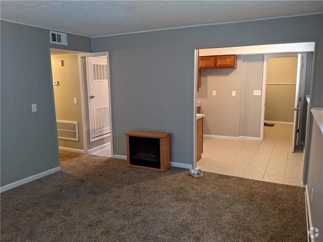 Building Photo - 900 S Lexington St Rental