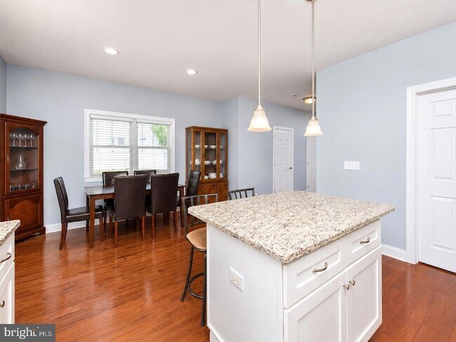 2243 Lapis Ln