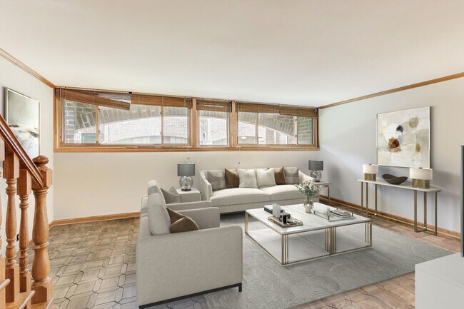 Photo - UIC Area 3-Bedroom Checks All the Boxes