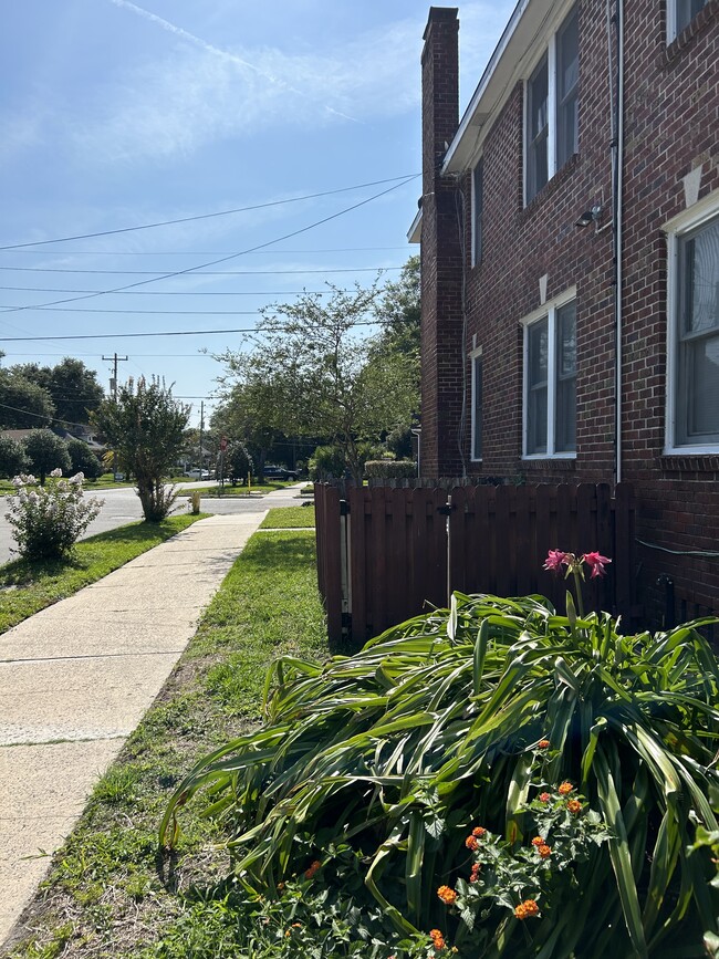 Photo - 2604 Dellwood Ave Unidad 2604 Dellwood