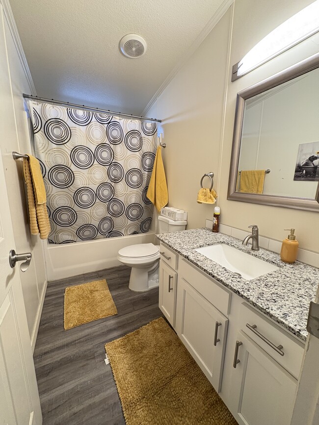 Photo - 511 Dayton Cir