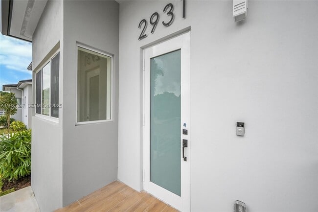 Photo - 2931 SW 12th Ave Unit 1