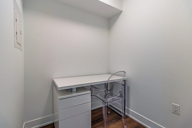 Photo - One Plus Den Furnished unit Unit 1