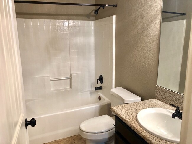 Photo - Spacious 4 Bedroom in Southern Vista Estates!