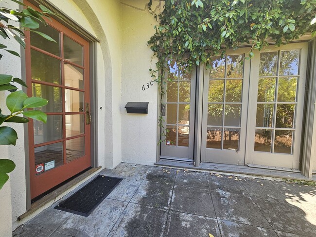 Photo - 4-Bedroom Single Family Home in Palo Alto-  lease take over