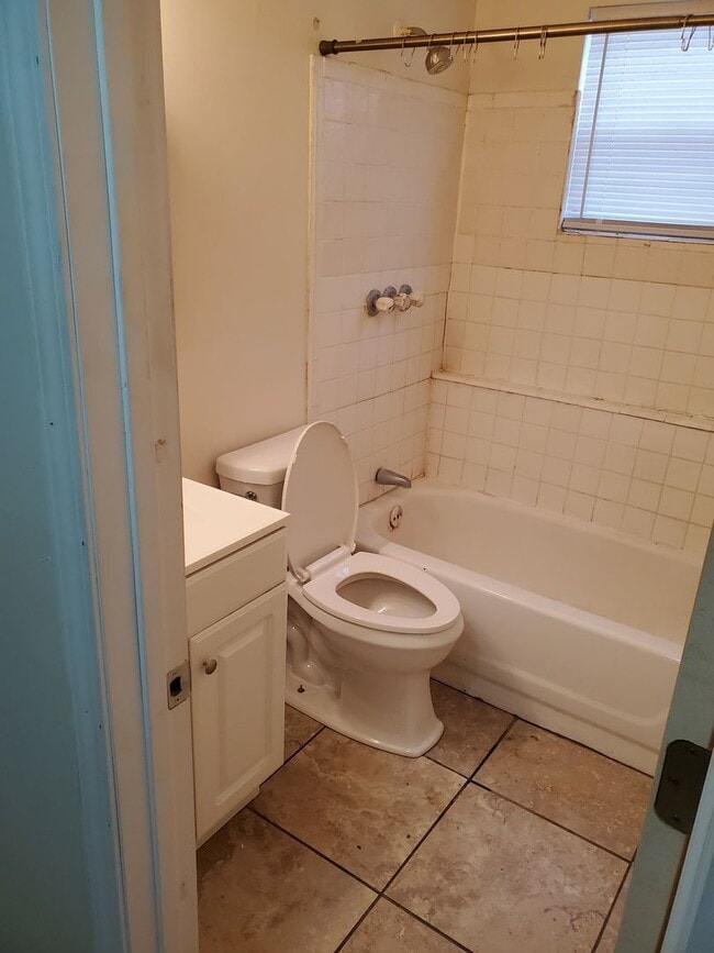 Photo - 704 Demaret Dr Unit C