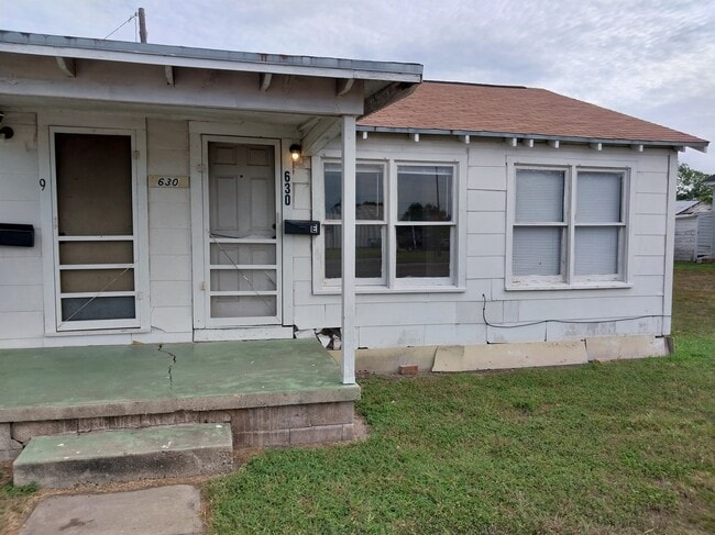 Photo - 630 W King Ave Unidad 630 W King,  E