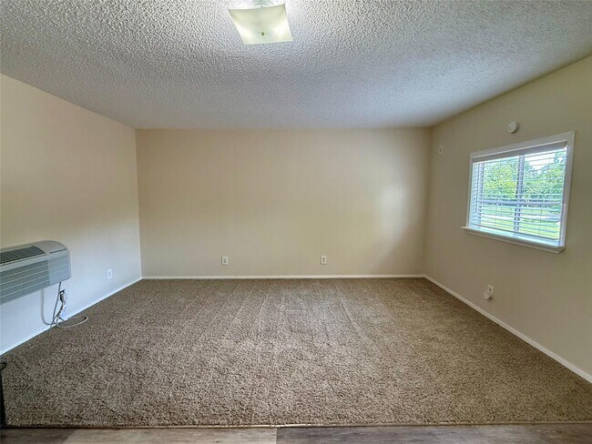 Photo - 17903 Strack Dr Unit Garage