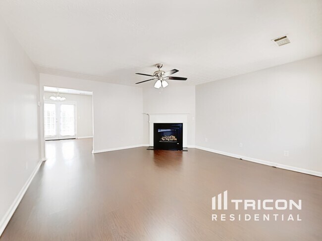 Photo - 128 Spring Walk Wy