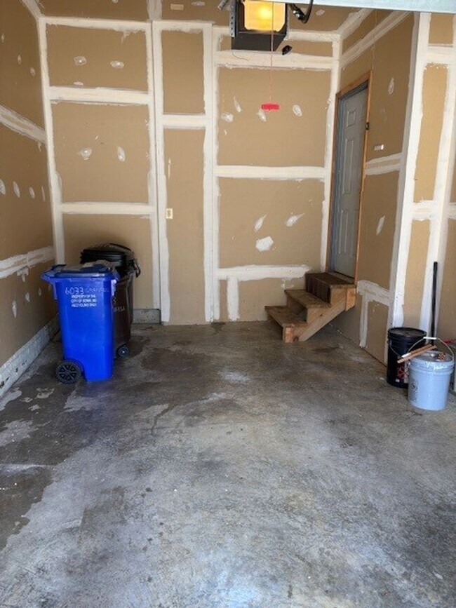 Photo - Upscale 3 bedroom Townhouse in Bowie