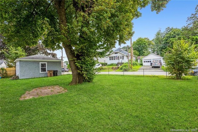 Photo - 1124 Shippan Ave