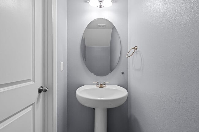 Photo - 5915 Piney Shrub Pl