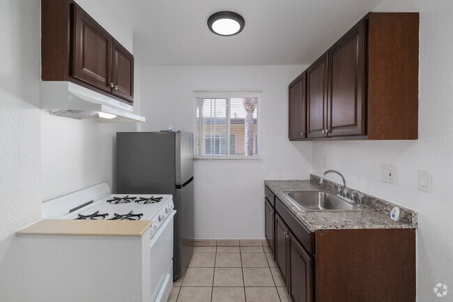 Studio - 450SF - Kitchen