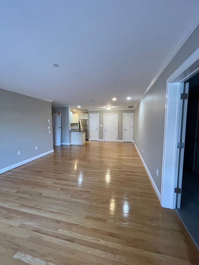 Building Photo - 10 Crowninshield St Unit 104