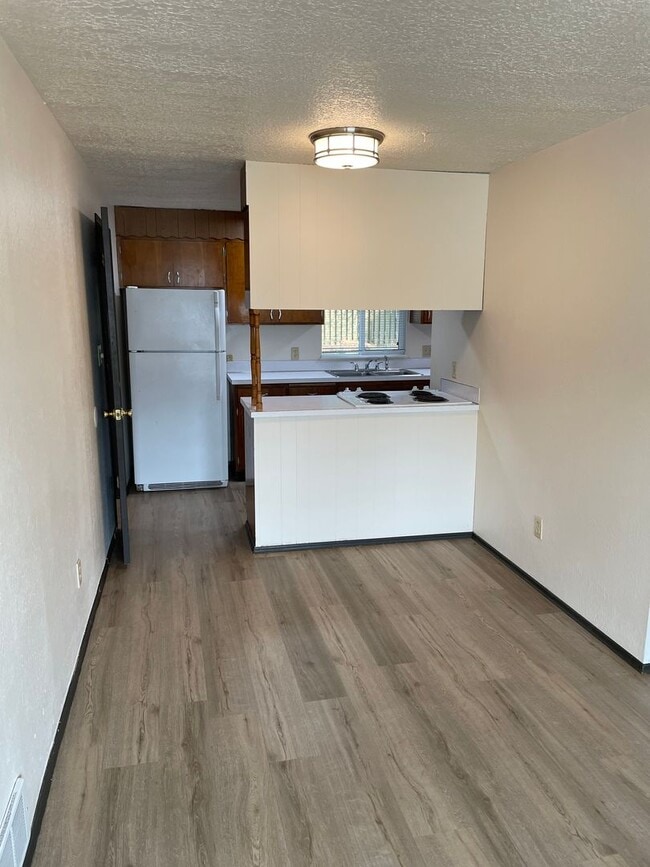 Photo - 13317 28th St NE Unit B