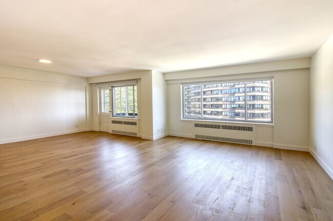 Photo - 3555 Chem. de la Côte-des-Neiges Unit 1901