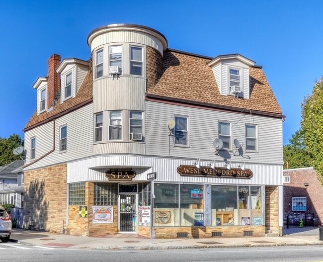Building Photo - 437-439 High St Unit 2