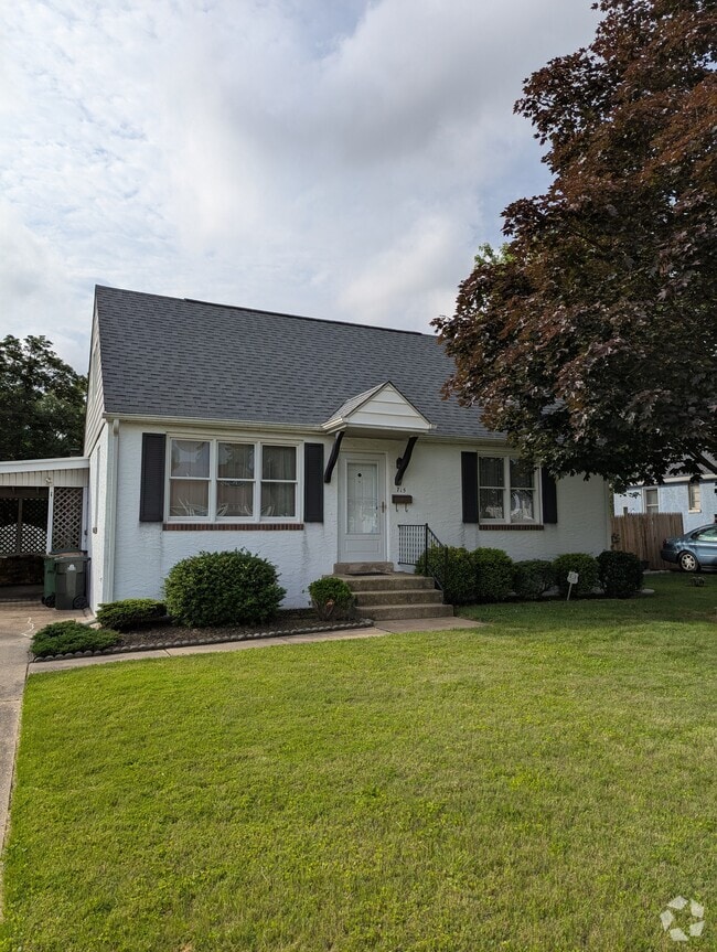 Building Photo - 715 Lehigh Rd Rental