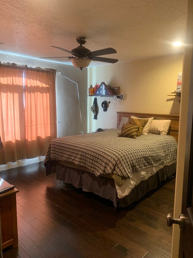 Building Photo - 1677 E 180 S Rental