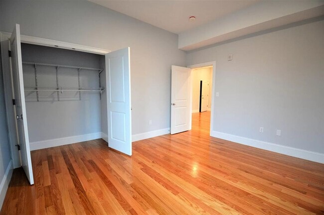Photo - NO BROKER FEE!!  CENTRAL AIR!  RECENT RENOVATION IN BRIGHTON CENTER!