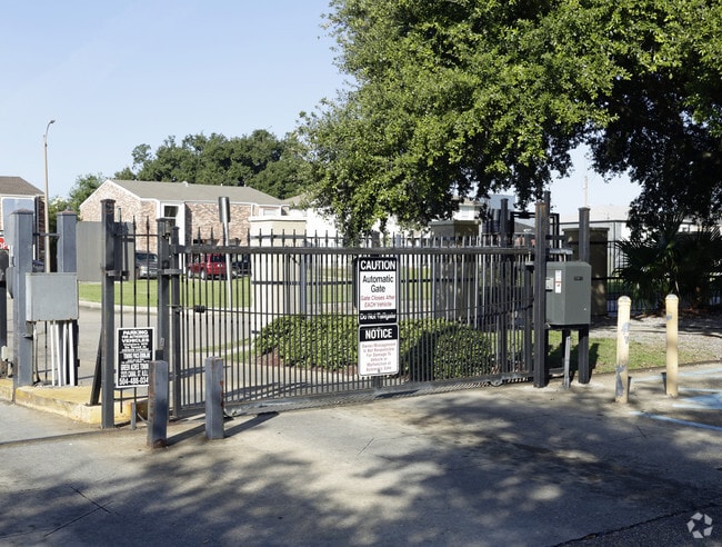 Photo - Willowbrook Apartments