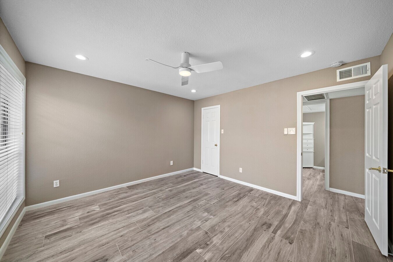 Photo - 1311 Antoine Dr Unidad 206