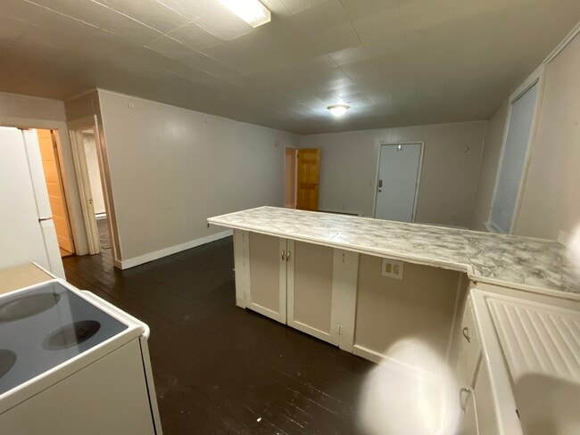 Photo - 924 Willey St Unit 2
