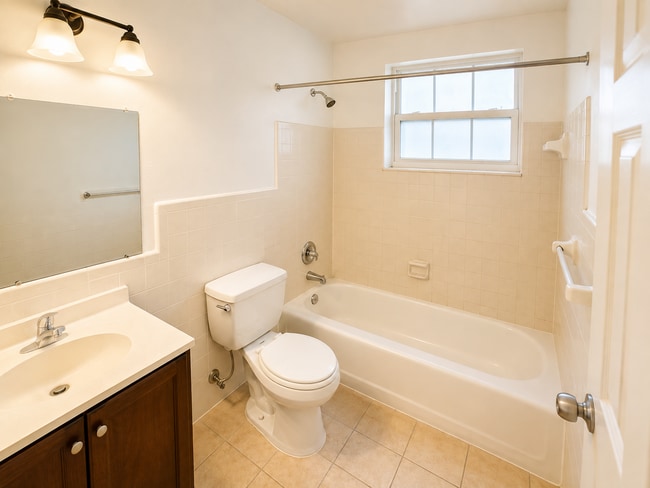 Photo - 1000 SW 16th Ave Unit B